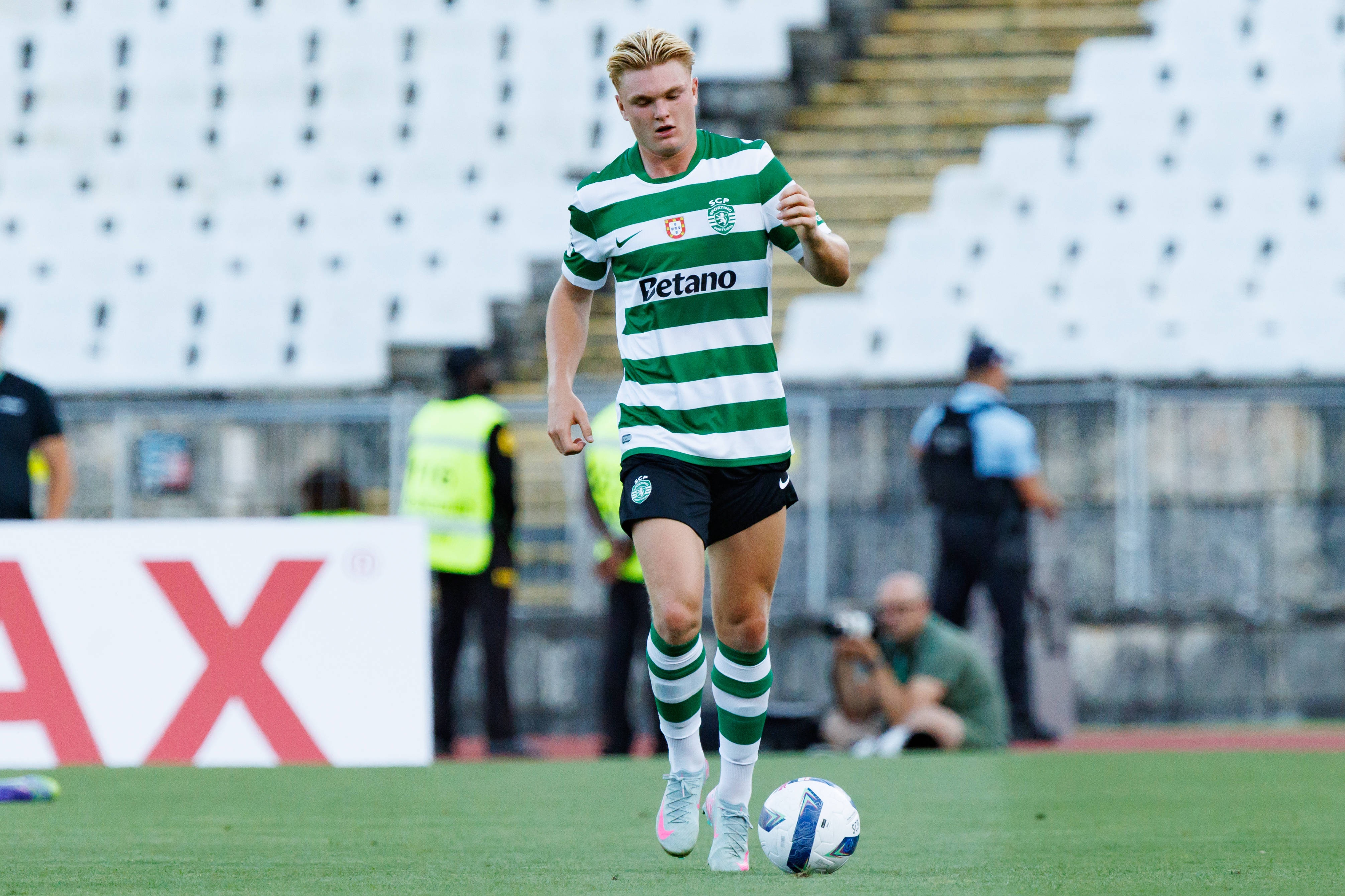 华体会体育内容-记录报：雷恩报价哈德尔被葡体拒绝，米兰将继续竞争